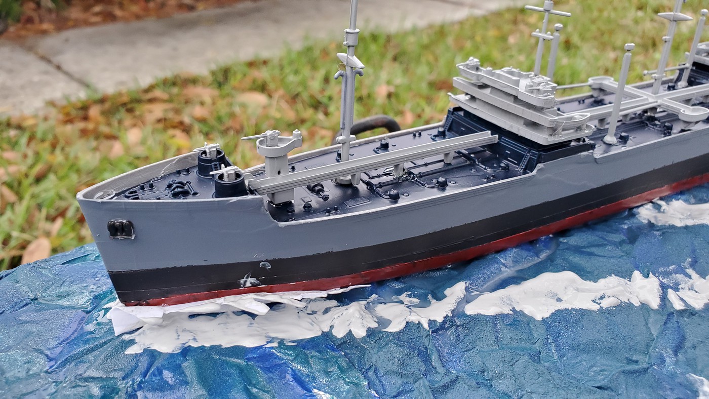 Requires Assembly Navy Tanker Kennebec-Class 1:525 Scale Plastic Model Kit Lindberg HL438 U.S 